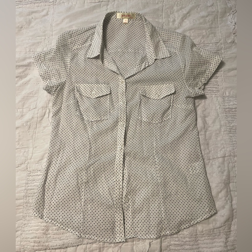 La vie 89 short sleeve button up medium polka dot